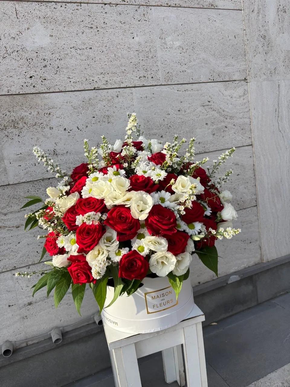 A gorgeous bouquet of 21 burgundy roses, white lisianthus and chrysanthemums |Gift delivery appears | ծաղիկների առաքում Երևանում
