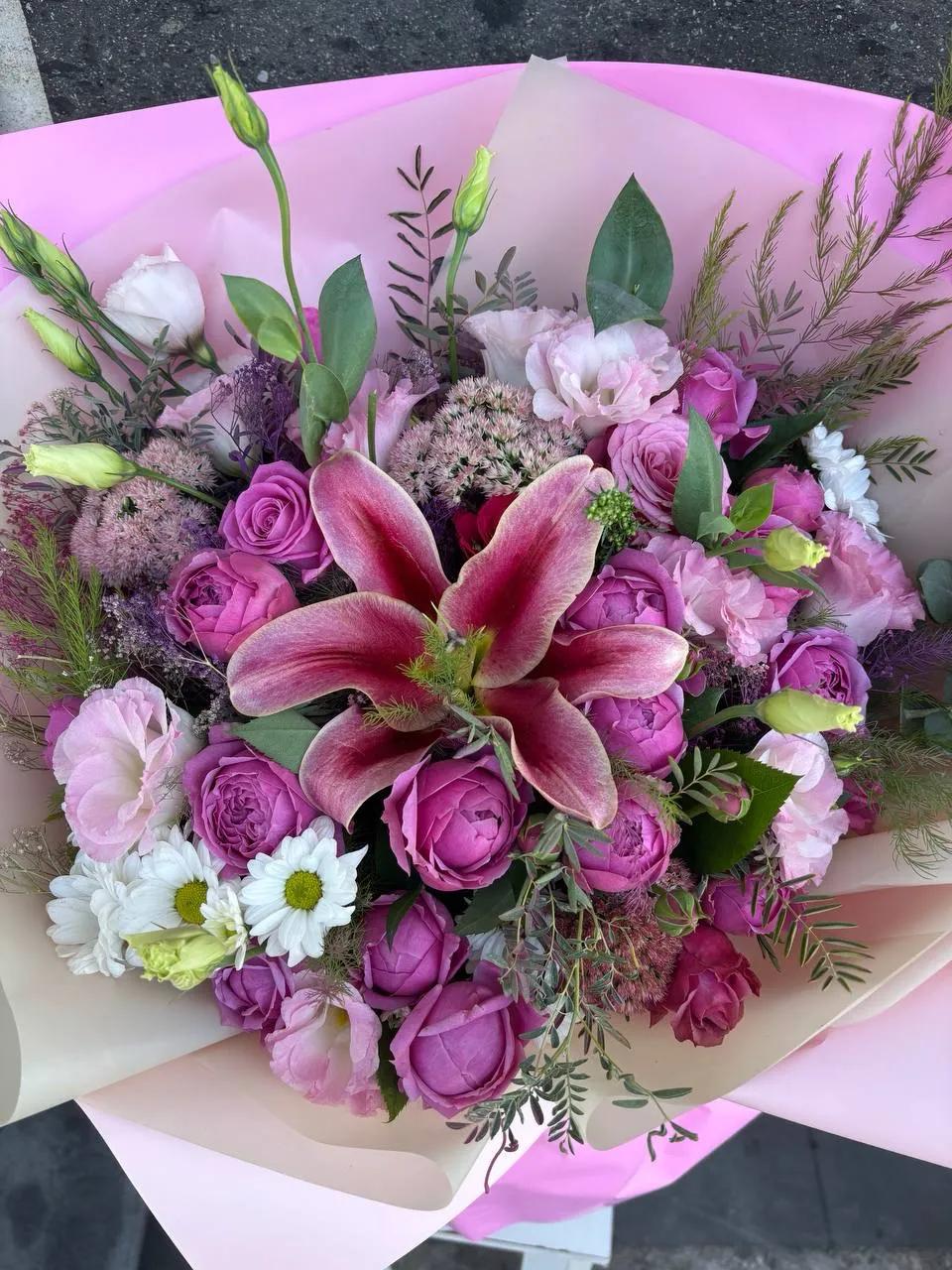 Pink bouquet | ծաղիկների առաքում Երևանում