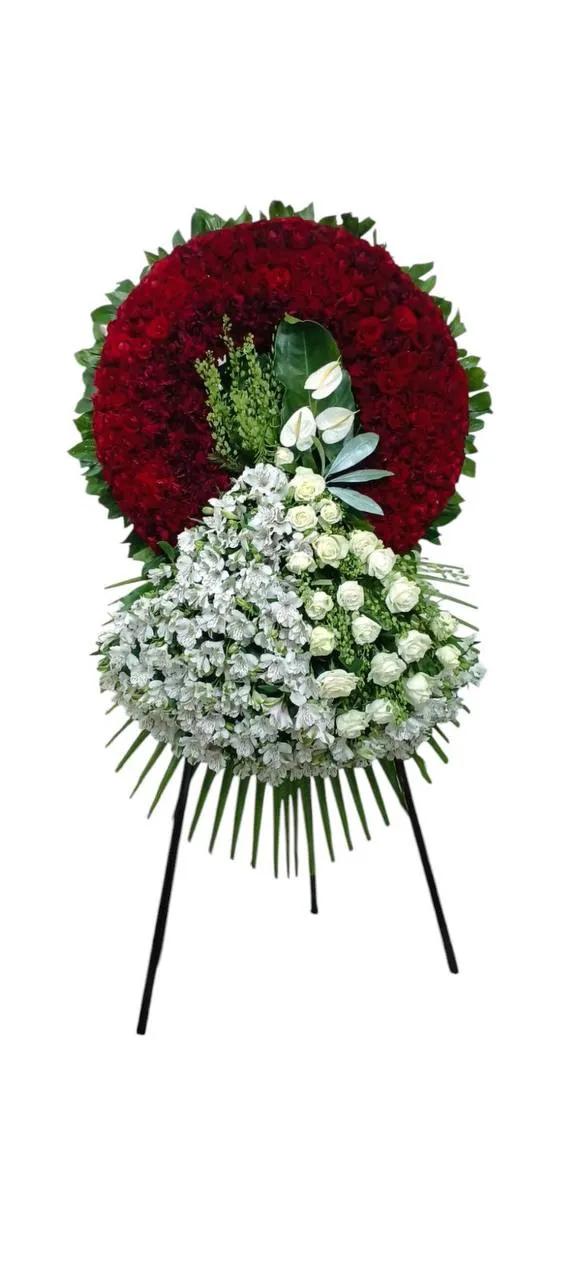 Wreath Rose, Carnation, Alstroemeria and Anthurium | ծաղիկների առաքում Երևանում