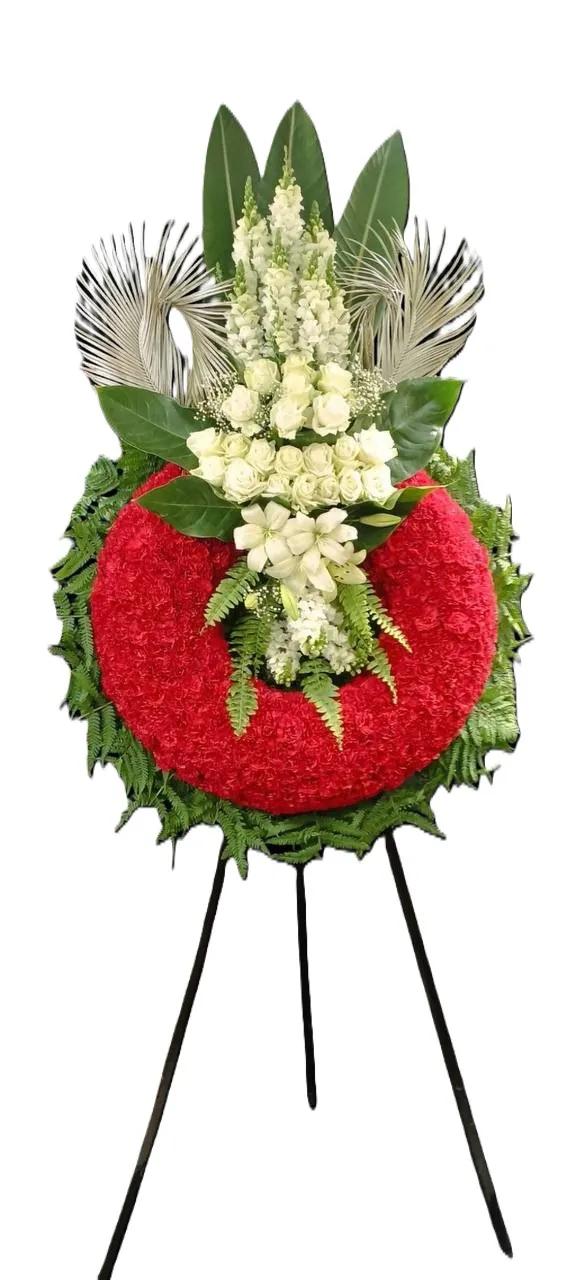 Wreath: A delicate arrangement of red flowers | ծաղիկների առաքում Երևանում