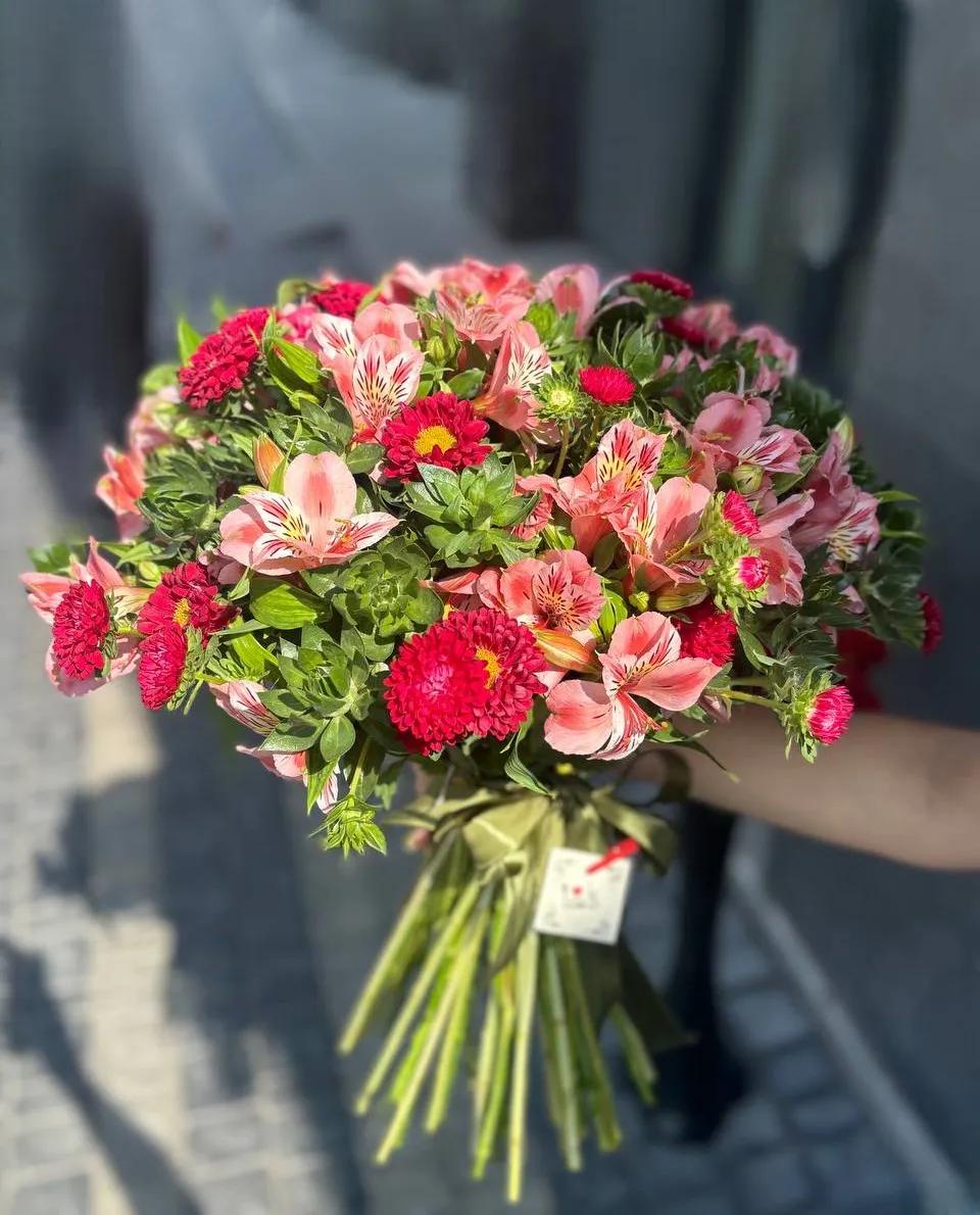 A creative bunch | ծաղիկների առաքում Երևանում