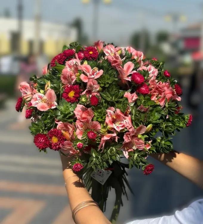A creative bunch | ծաղիկների առաքում Երևանում