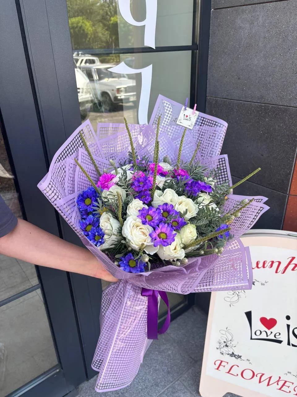 Creative bouquet | ծաղիկների առաքում Երևանում