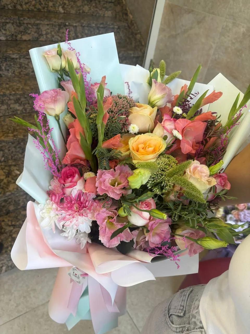 Creative bouquet | ծաղիկների առաքում Երևանում