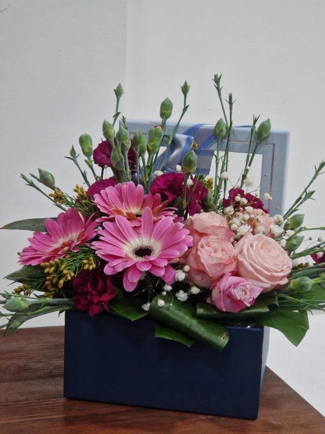 Creative flowers in a box | ծաղիկների առաքում Երևանում