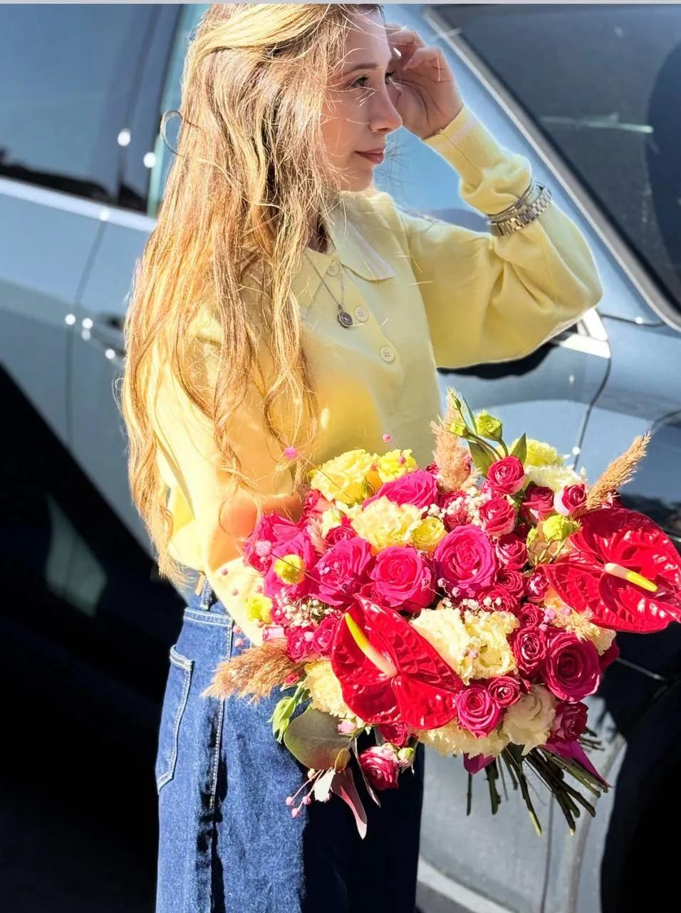 A colorful bouquet | ծաղիկների առաքում Երևանում