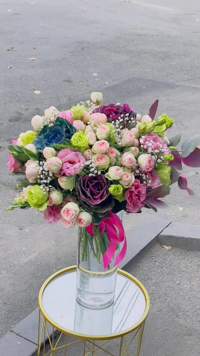 An elegant bouquet | ծաղիկների առաքում Երևանում