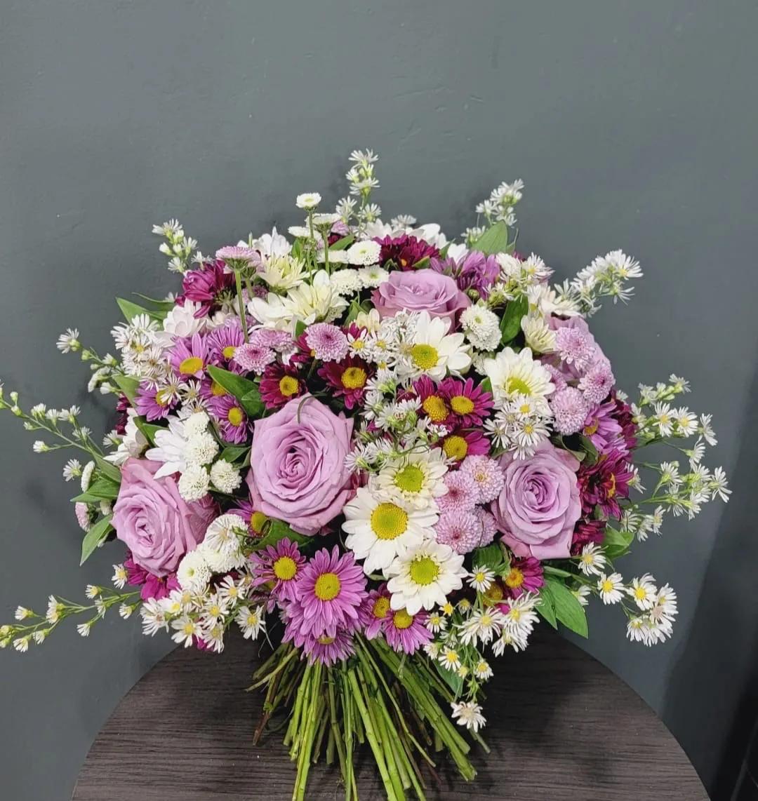 An elegant bouquet | ծաղիկների առաքում Երևանում