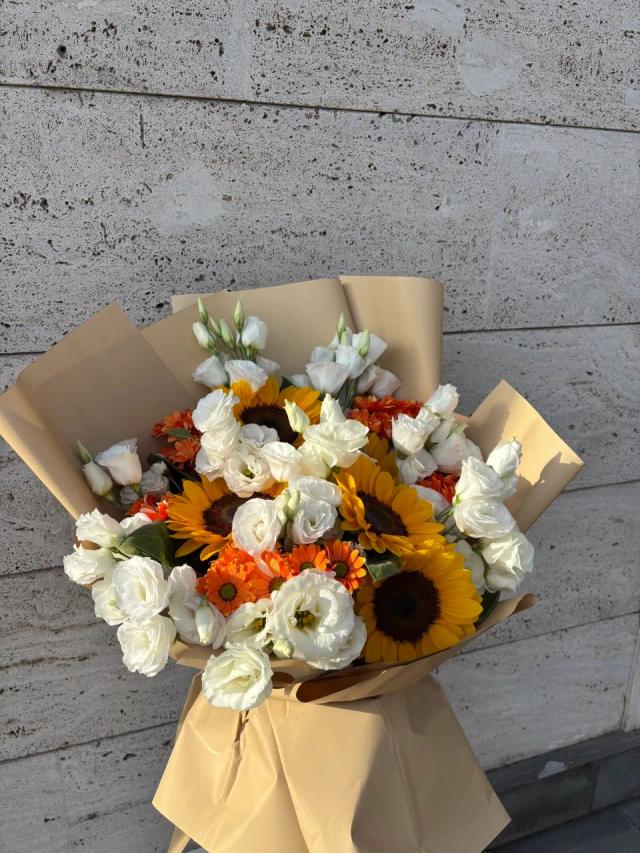 Creative colorful bouquet of 5 sunflowers, chrysanthemums and white lisianthus |Flowers for birthday Creative colorful bouquet of 5 sunflowers, chrysanthemums and white lisianthus |Flowers for birthday | ծաղիկների առաքում Երևանում