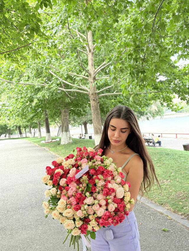 Bunch of roses | ծաղիկներ, ծաղկեպսակներ, բույսեր - առաքում Երևան Bunch of roses | ծաղիկներ, ծաղկեպսակներ, բույսեր - առաքում Երևան