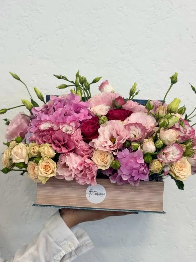 Flowers in the book | ծաղիկներ, ծաղկեպսակներ, բույսեր - առաքում Երևան Flowers in the book | ծաղիկներ, ծաղկեպսակներ, բույսեր - առաքում Երևան