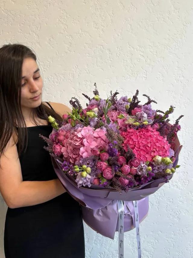 Purple bunch | ծաղիկներ, ծաղկեպսակներ, բույսեր - առաքում Երևան Purple bunch | ծաղիկներ, ծաղկեպսակներ, բույսեր - առաքում Երևան