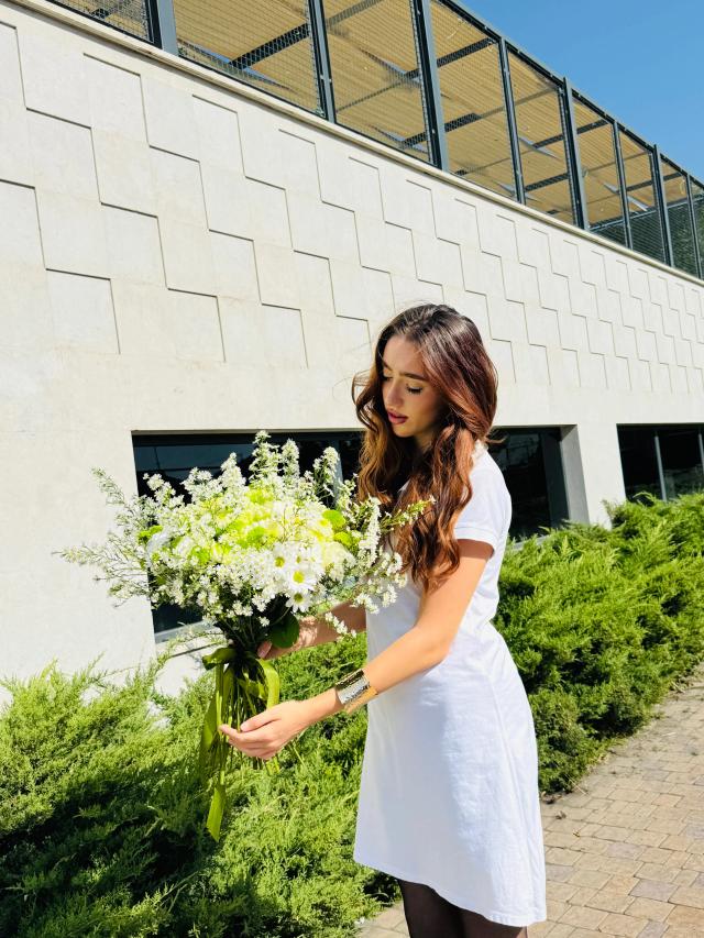 Elegant Bunch | ծաղիկներ, ծաղկեպսակներ, բույսեր - առաքում Երևան Elegant Bunch | ծաղիկներ, ծաղկեպսակներ, բույսեր - առաքում Երևան