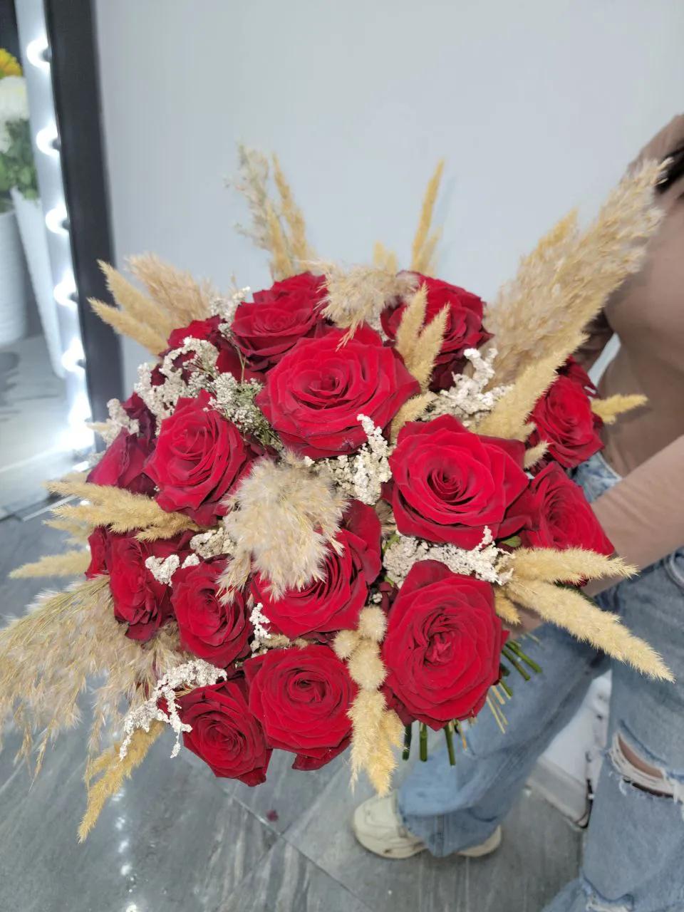 Creative bouquet of roses | ծաղիկներ, ծաղկեպսակներ, բույսեր Երևան Creative bouquet of roses | ծաղիկներ, ծաղկեպսակներ, բույսեր Երևան