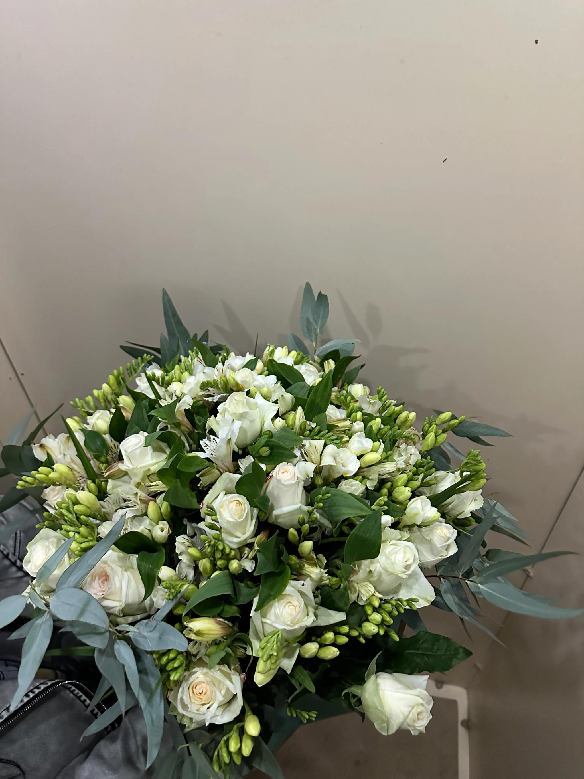 An elegant bouquet | ծաղիկներ, ծաղկեպսակներ, բույսեր Երևան An elegant bouquet | ծաղիկներ, ծաղկեպսակներ, բույսեր Երևան