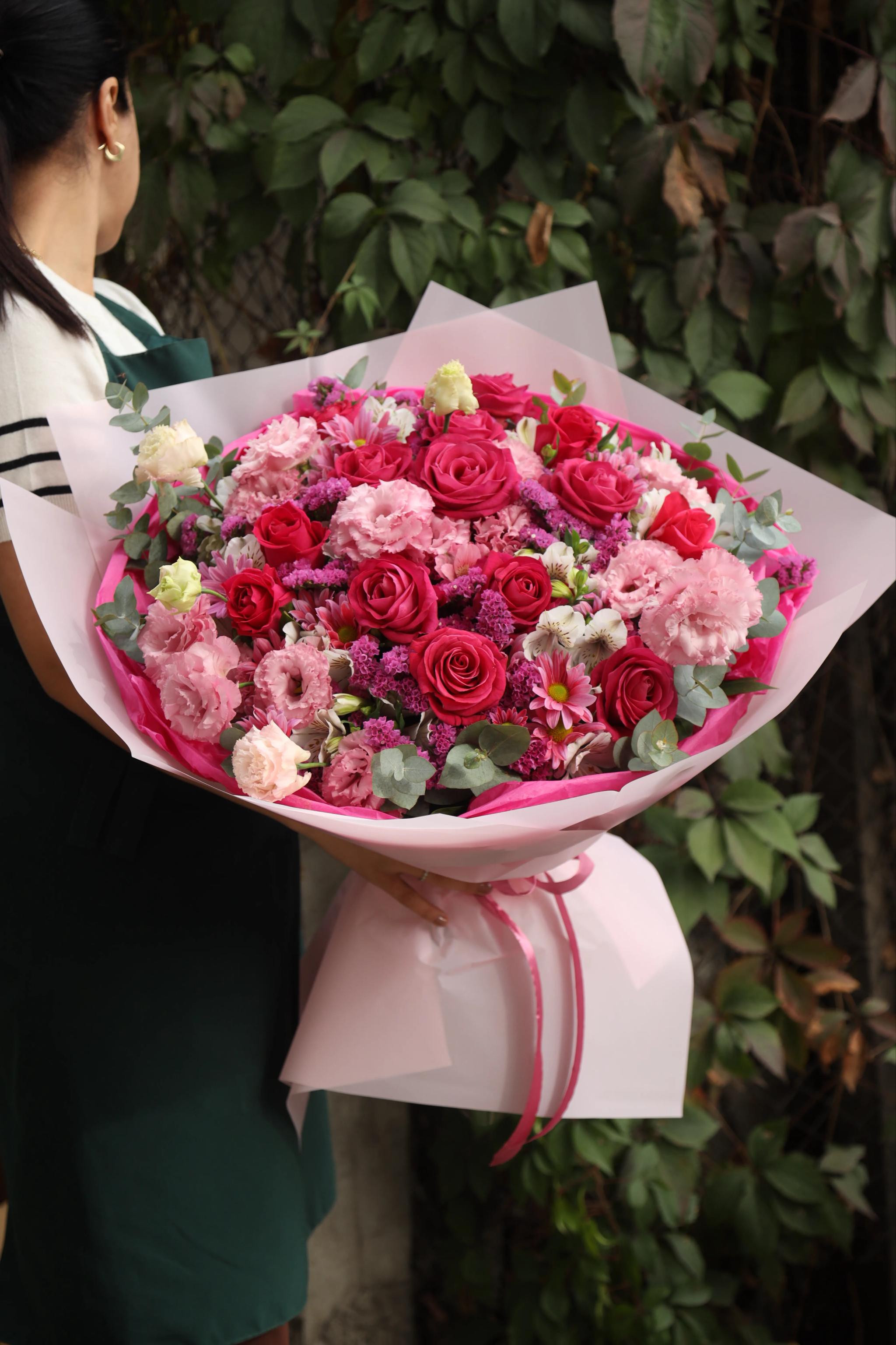 A luxurious bouquet | ծաղիկներ, ծաղկեպսակներ, բույսեր Երևան A luxurious bouquet | ծաղիկներ, ծաղկեպսակներ, բույսեր Երևան