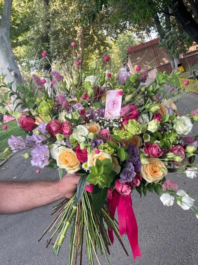 Elegant creative bouquet Elegant creative bouquet | ծաղիկների առաքում Երևանում